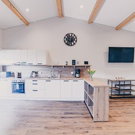 Grosse Ferienwohnung Mit Balkon Und Perfekter Lage Eggenthal Εξωτερικό φωτογραφία