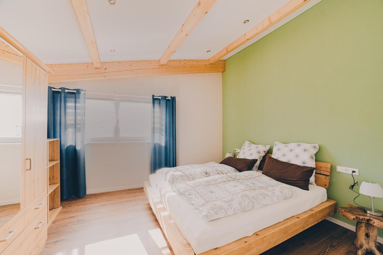 Grosse Ferienwohnung Mit Balkon Und Perfekter Lage Eggenthal Εξωτερικό φωτογραφία