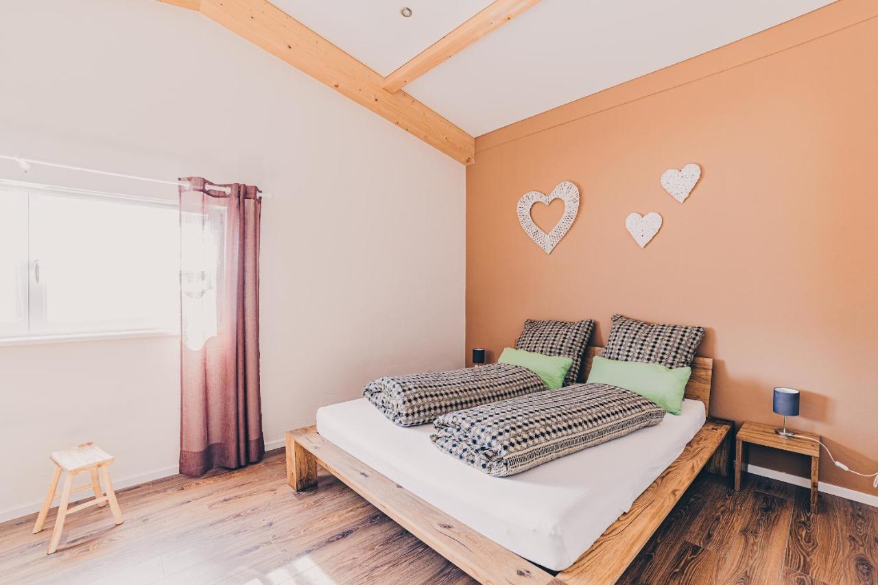 Grosse Ferienwohnung Mit Balkon Und Perfekter Lage Eggenthal Εξωτερικό φωτογραφία