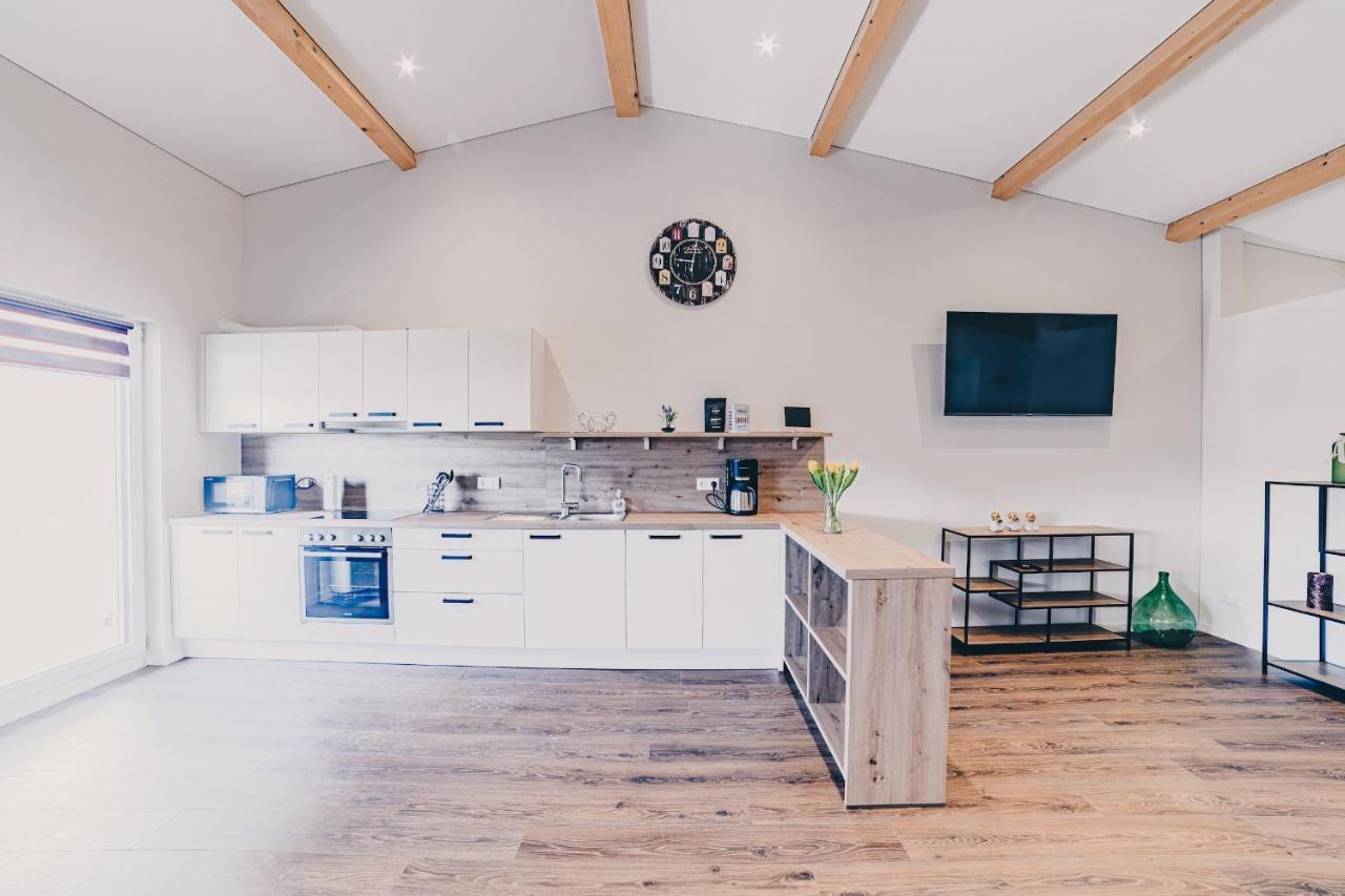 Grosse Ferienwohnung Mit Balkon Und Perfekter Lage Eggenthal Εξωτερικό φωτογραφία